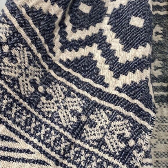 Blue Ivory Cream Geometric Print Women's Long Fringe Scarf - Picture 3 of 4